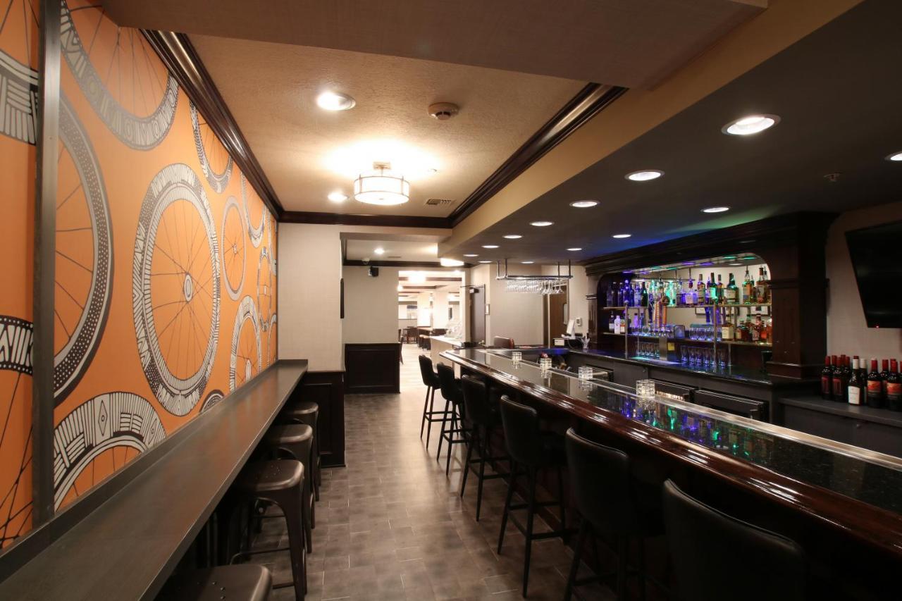 Oxford Suites Spokane Downtown Екстериор снимка