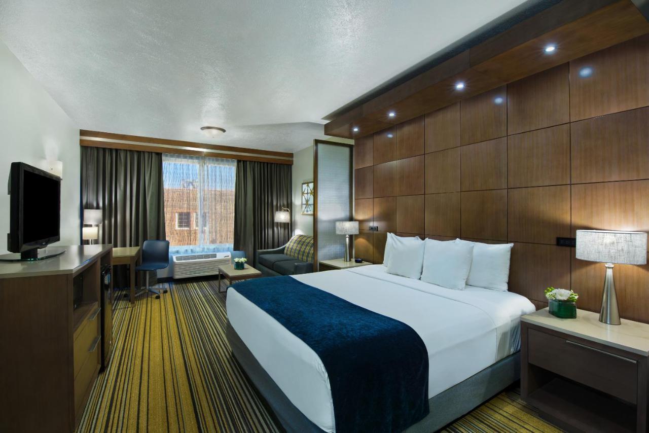 Oxford Suites Spokane Downtown Екстериор снимка
